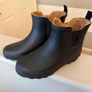 Chooka Black Ankle rain Boots with Brown Lining size 8